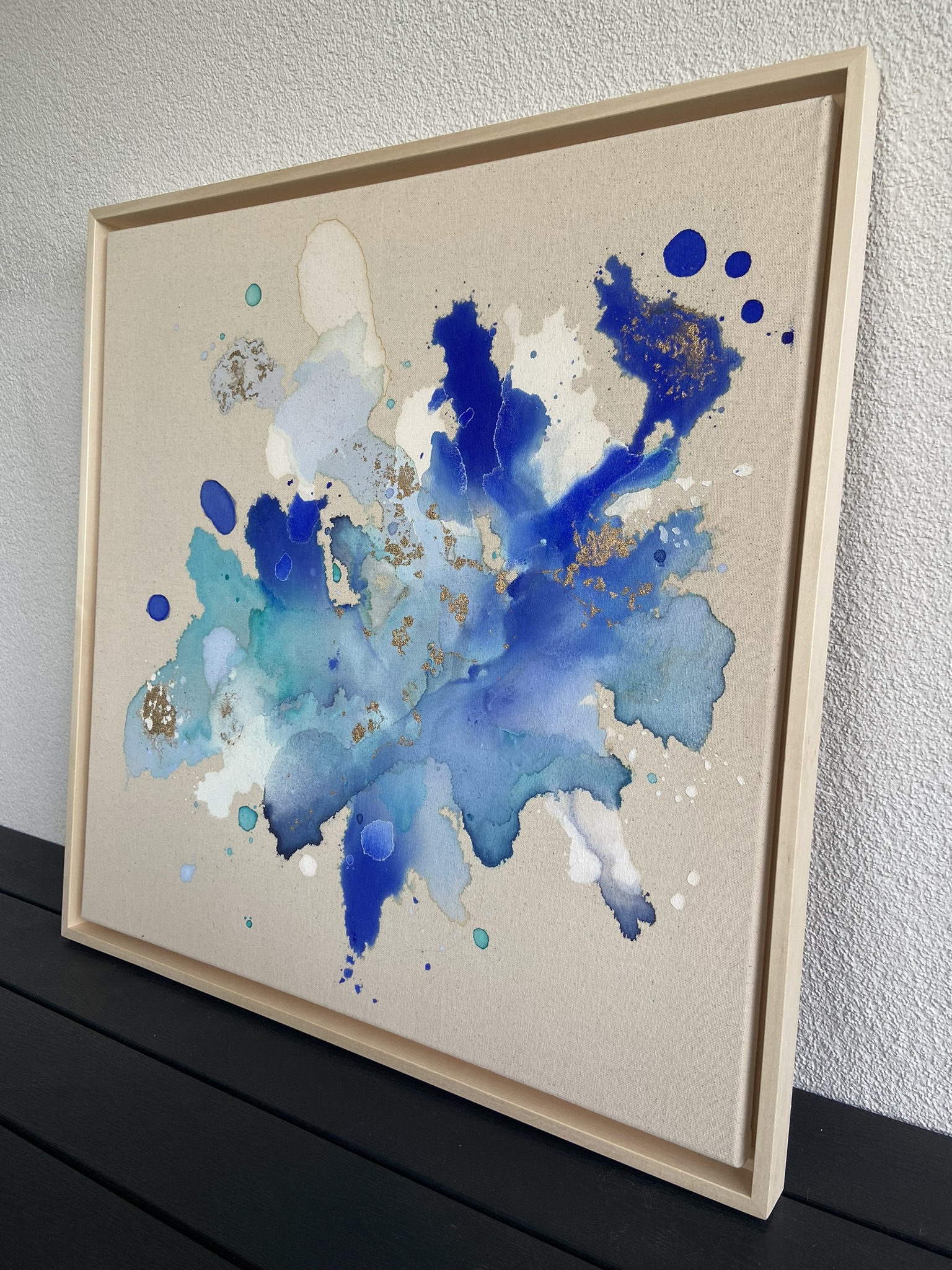 Seidenblume, 2025, Acryl und Gold auf roher Baumwollleinwand, Ansicht 9